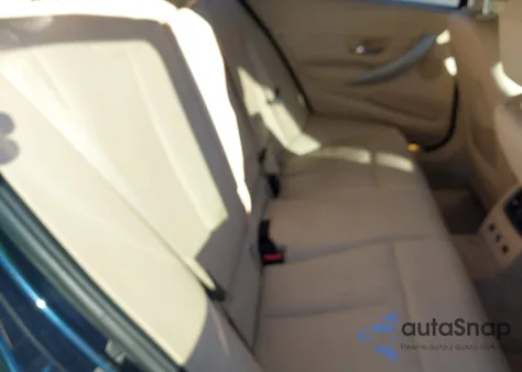 2013 BMW 328I xDrive z USA, uszkodzony, nr VIN WBA3B5C56DF593584